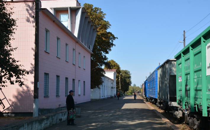 У Золотоноші на залізничному вокзалі приймають допомогу для херсонців