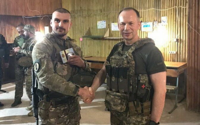 Черкаський спортсмен, який боронить країну, отримав відзнаку від Сирського