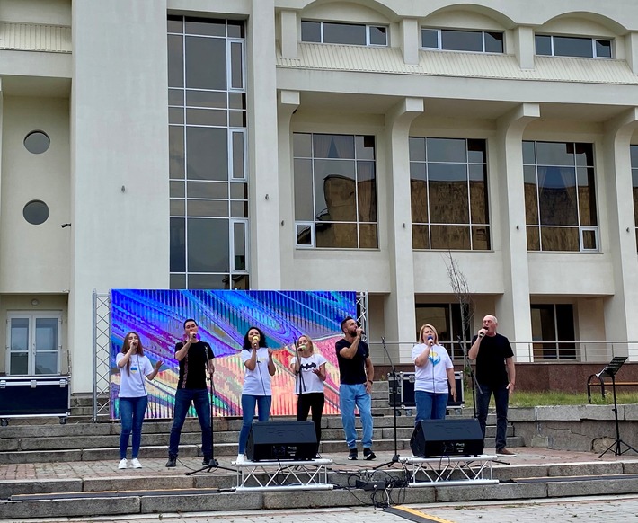 У Каневі під час благодійного концерту зібрали понад сім тисяч гривень для ЗСУ