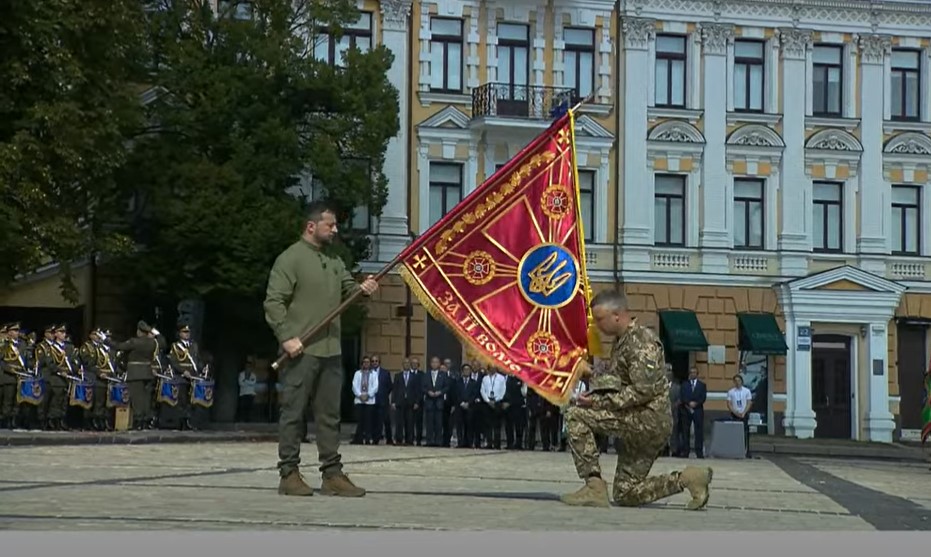 Черкаська бригада отримала бойовий прапор та почесне найменування