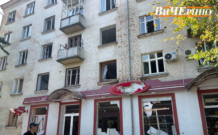 Черкасцям, в яких пошкоджені вікна через ворожу атаку рф, компенсують ще й заміну скла