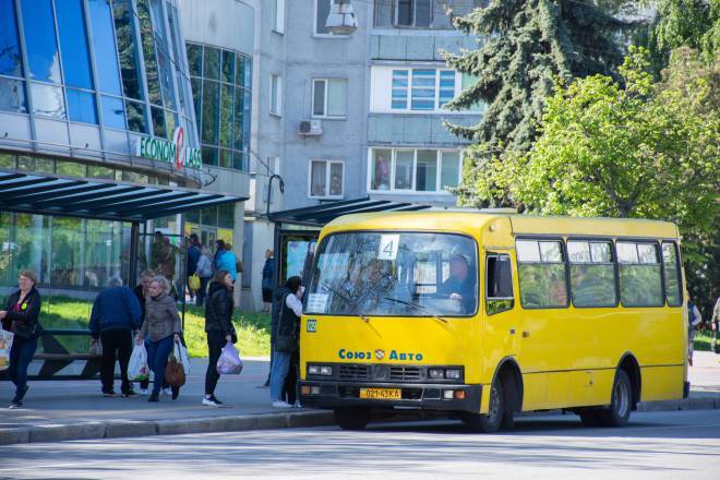 У Черкасах продовжили рух для низки маршрутів
