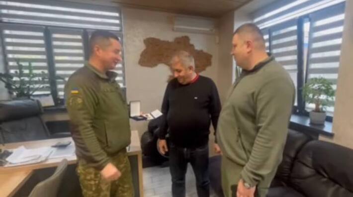 Черкаський волонтер отримав відзнаку Національної гвардії України (ВІДЕО)