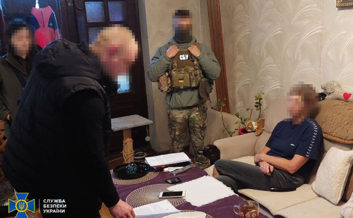 Фотографувала наслідки удару по Черкасах та передала фото спільнику: СБУ затримала поплічників ворога