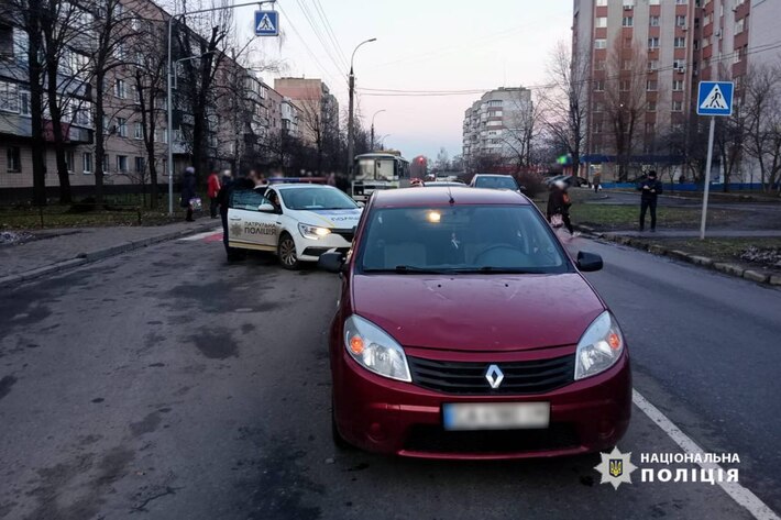 У Черкасах водійка збила двох жінок на переході, їх госпіталізували
