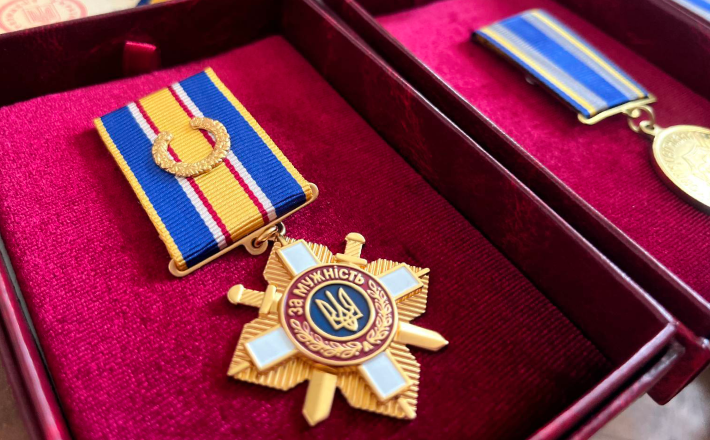 На Черкащині захисники та родини загиблих воїнів отримали державні нагороди
