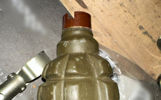 У Черкасах чоловік підірвав гранату в автокооперативі, його затримали