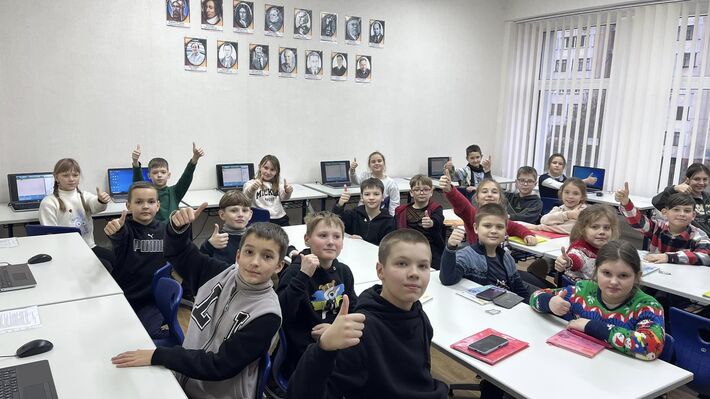 В одній зі шкіл Черкас облаштували сучасний кабінет інформатики