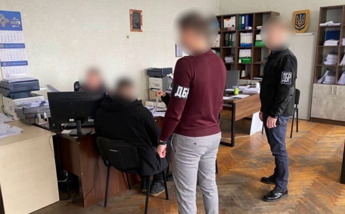 Зловживали службовим становищем: держбюджет Черкащини втратив понад 600 тис. грн