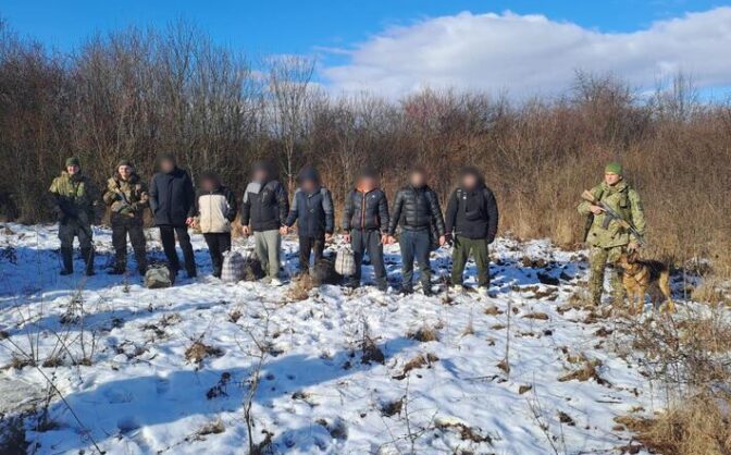 Дев’ятеро чоловіків намагалися незаконно перетнути кордон, серед них були черкащани (ВІДЕО)