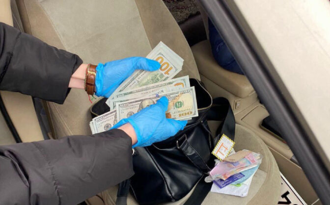 Черкасець обіцяв ухилянтам зробити документи про непридатність за понад 7 тисяч доларів