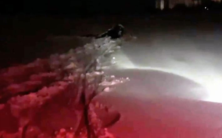 У Черкасах рятувальники витягли чоловіка з крижаної води  (ВІДЕО)