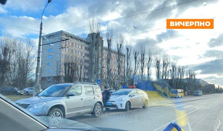 У Черкасах на переході збили людину
