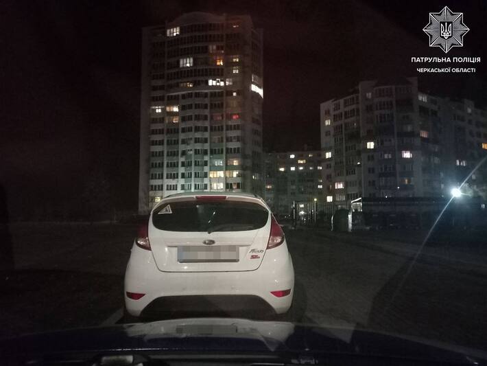 У Черкасах п’яна водійка створювала аварійні ситуації, небайдужі повідомили про це правоохоронців