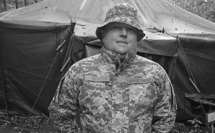 Зупинилося серце військового з Черкас, сьогодні його провели в останню путь