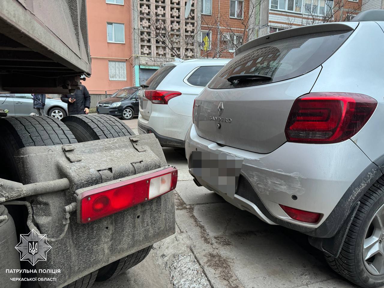 У Черкасах водій на підпитку ледь не спричинив масштабну ДТП (ФОТО)