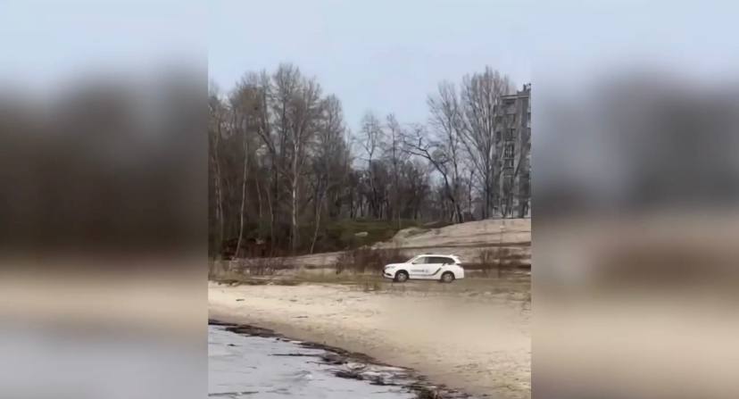 Учора на черкаському Дніпрі не знайшли тіло людини, проте пошуки тривають (ВІДЕО)