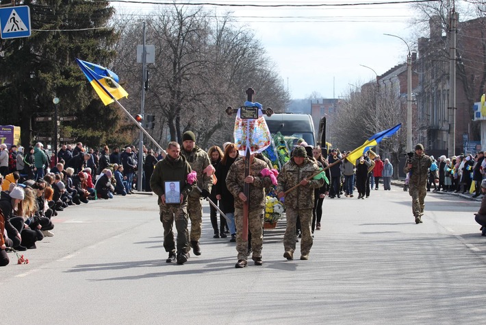 Підірвався на невідомій вибухівці: на Донеччині загинув Герой з Уманщини