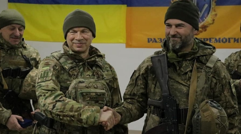 Президент нагородив орденом колишнього міського голову Умані, який став до лав ЗСУ