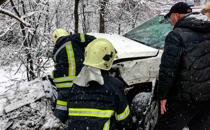 Під час ДТП на Звенигородщині загинула людина, двоє — травмовані