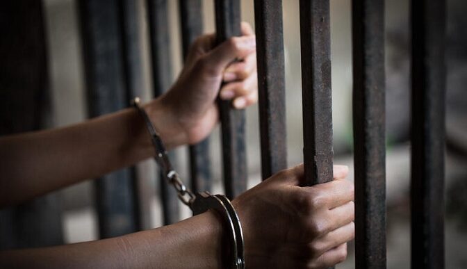 Шахрайка з Уманщини хотіла незаконно заволодіти земельною ділянкою, однак отримала підозру