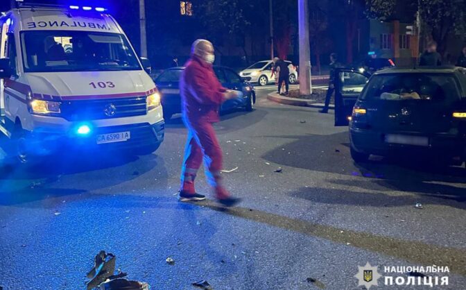 Унаслідок ДТП у Черкасах постраждала 17-річна мотоциклістка (ФОТО)