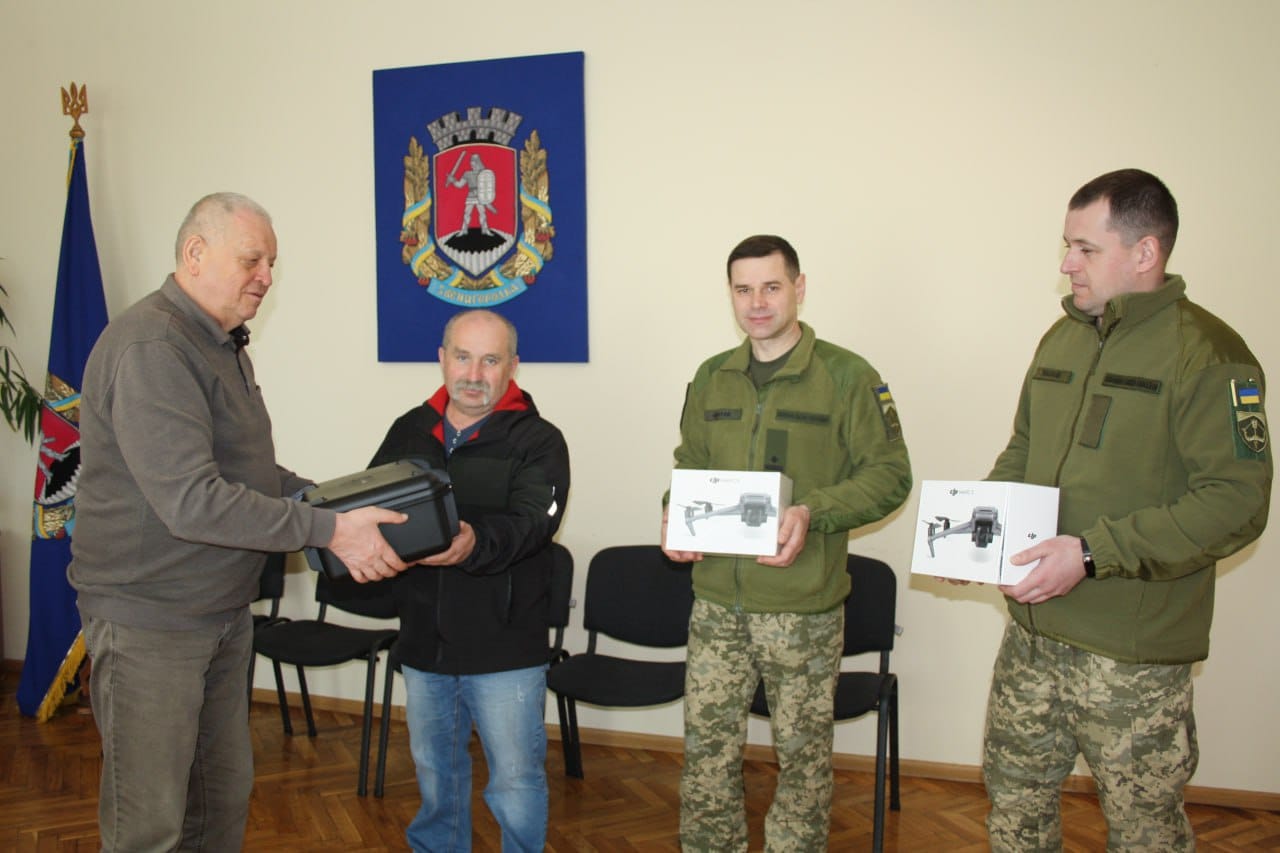 У Звенигородці коштом міського бюджету придбали “мавіки” для ЗСУ
