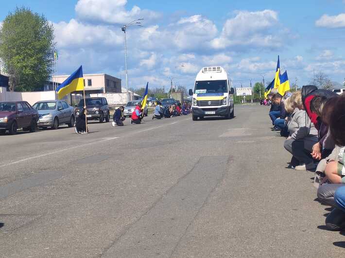 Загинув майже вісім місяців тому: Чорнобаївщина оплакує свого Героя (ФОТО)