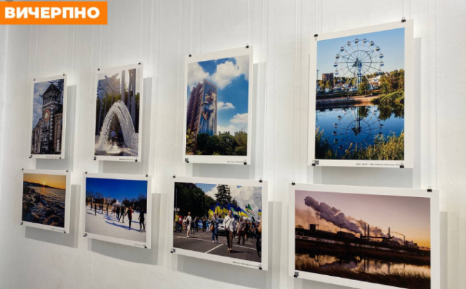 “Цього вже немає і ніколи не буде”: у Черкасах презентували виставку-спогад мирного Маріуполя (ФОТОРЕПОРТАЖ)