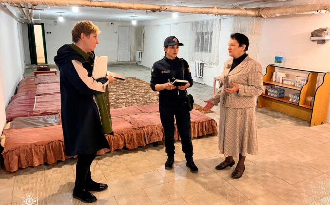 Рятувальники обстежують укриття на Золотоніщині