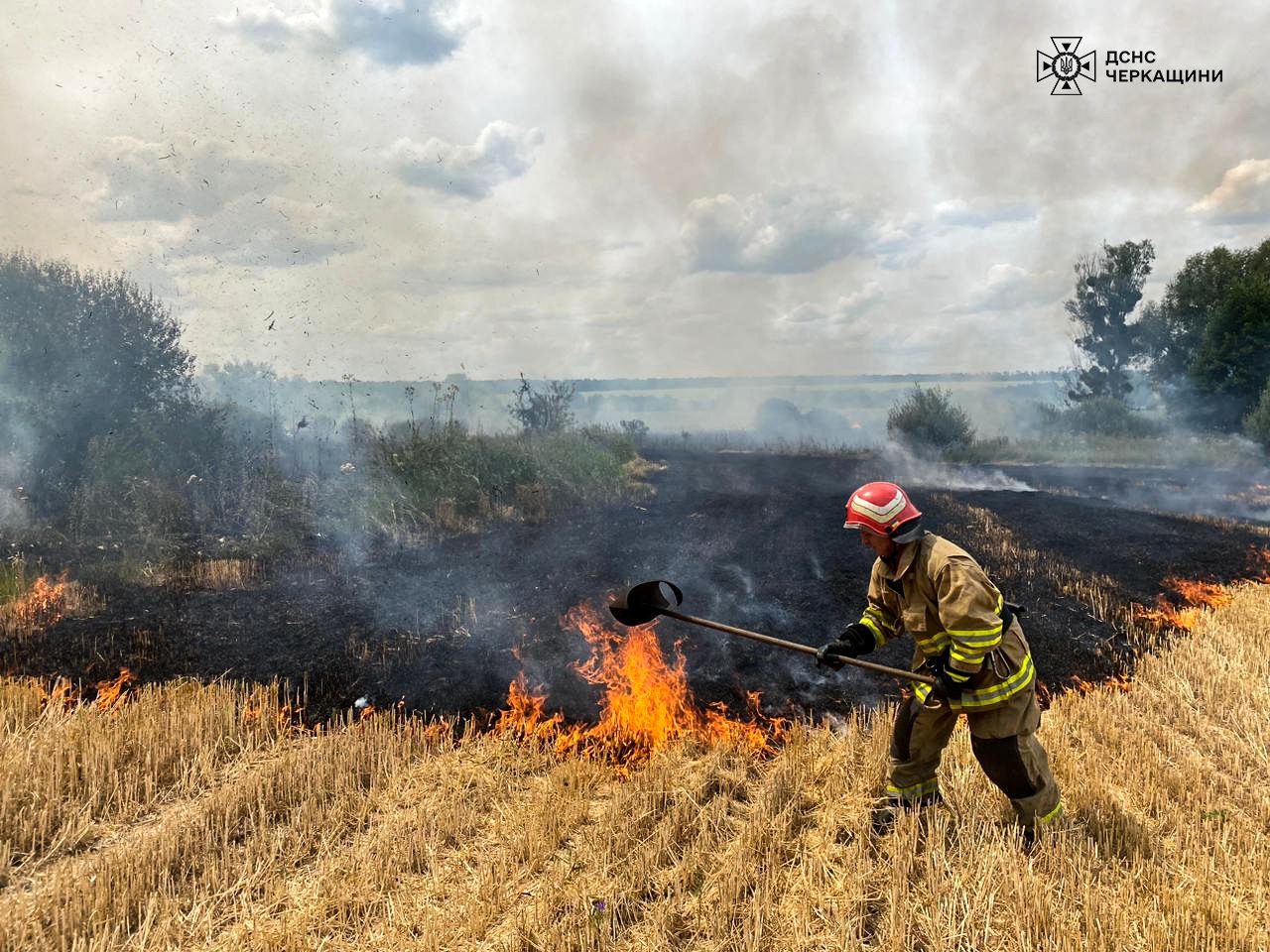 12 пожеж сталися на Черкащині цими вихідними