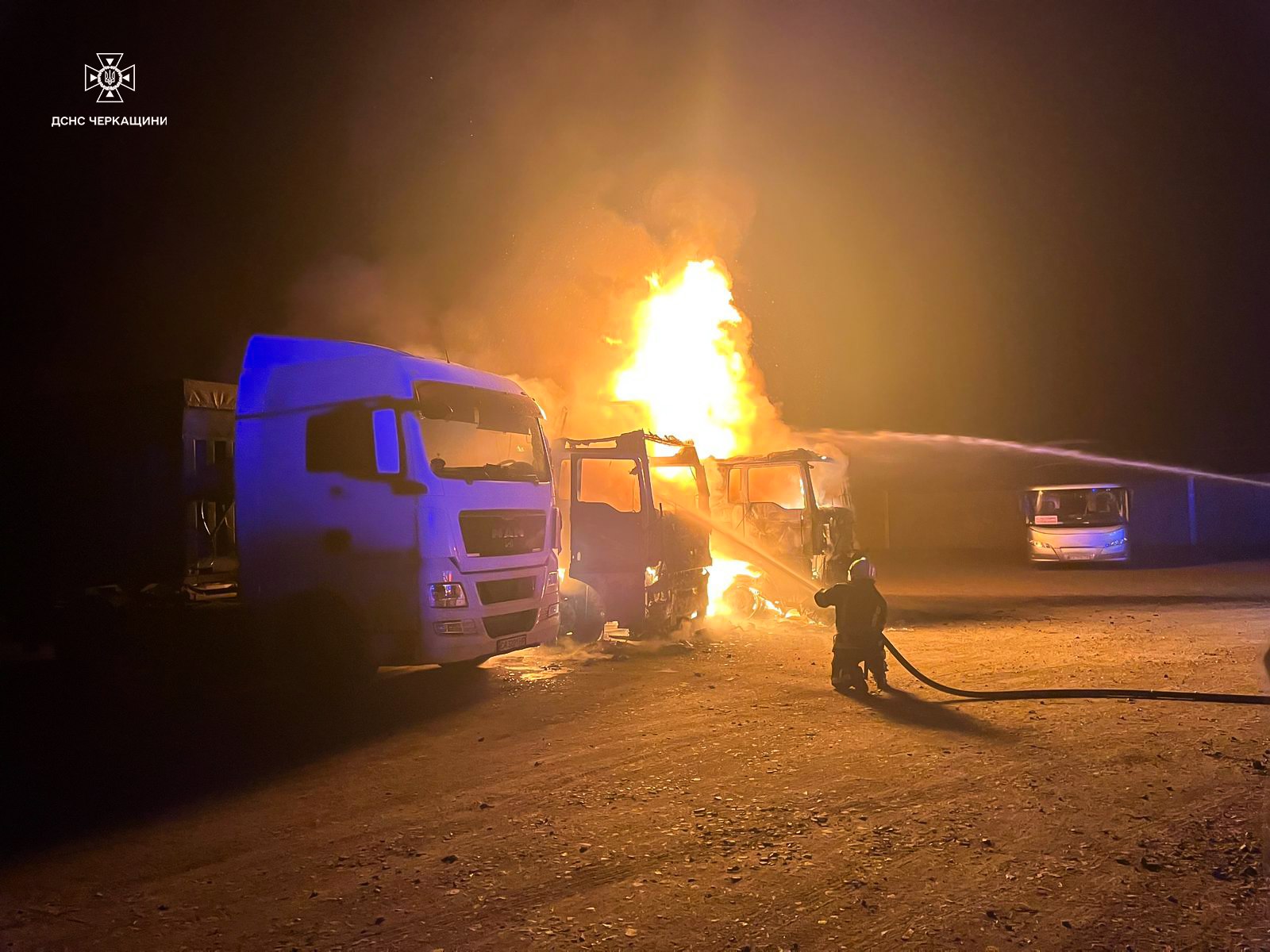 Дві пожежі транспорту сталися вчора на Черкащині