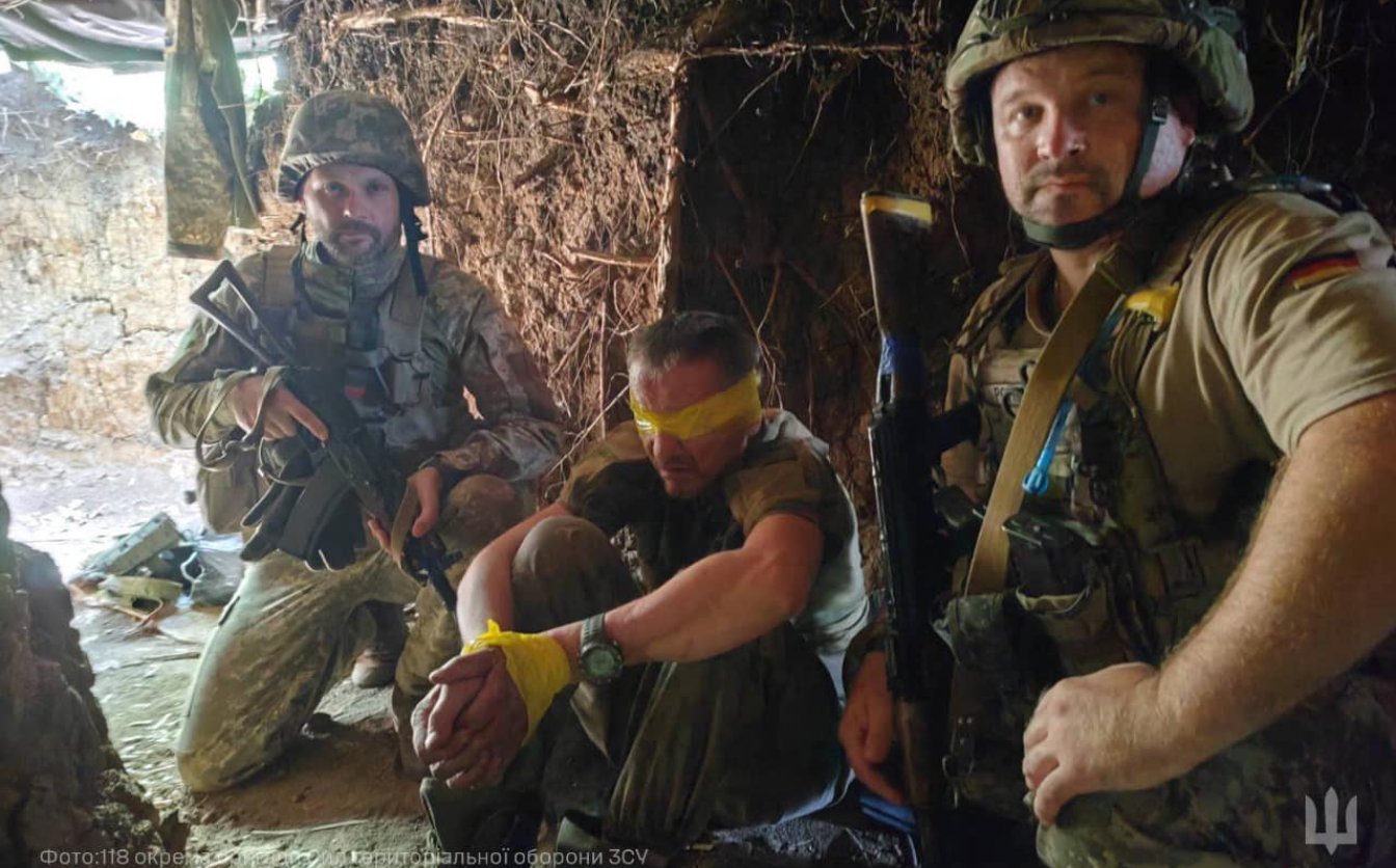 Черкаські тероборонівці взяли у полон російського солдата