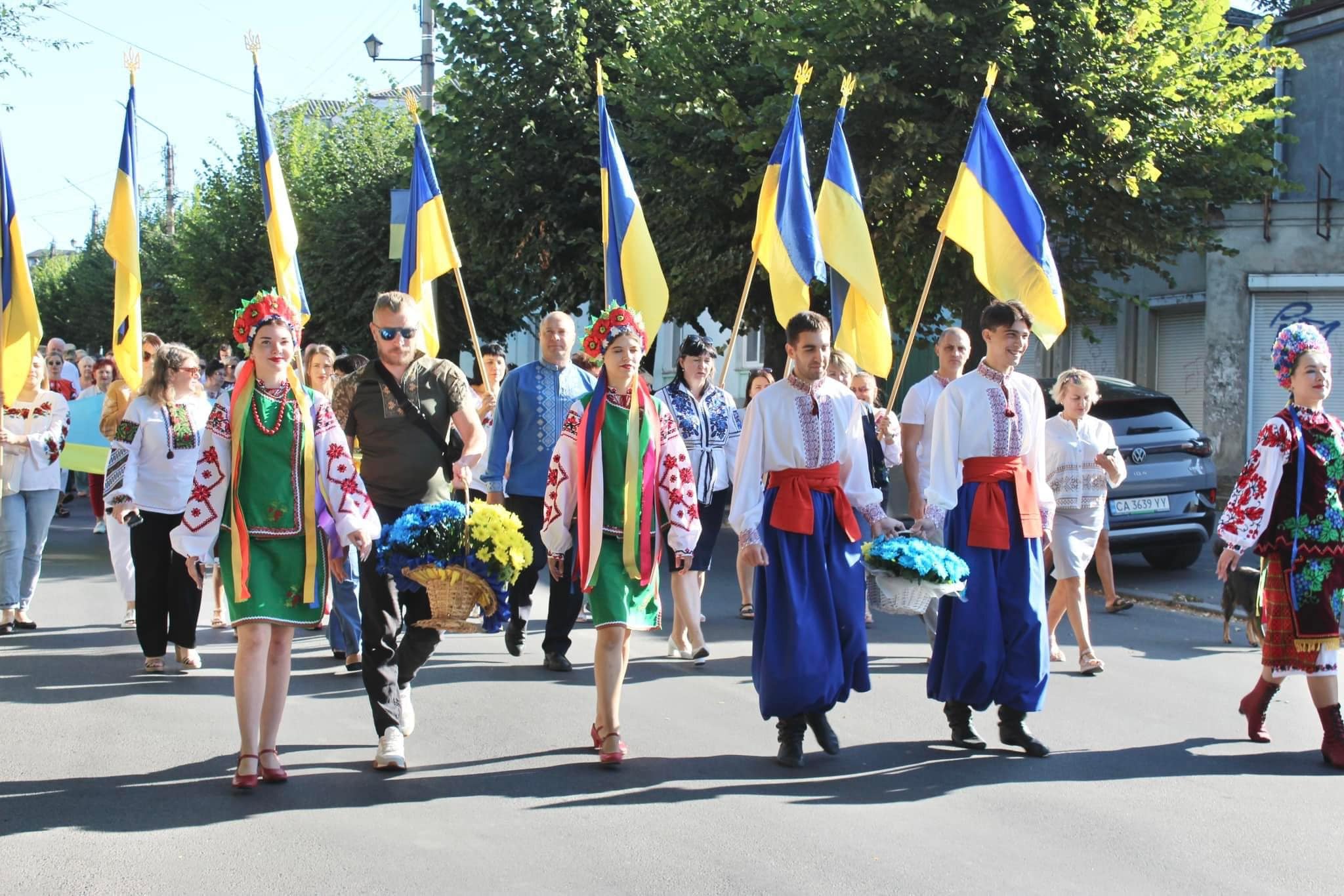 До Дня Незалежності України в Умані відбулася “Вишивана хода”