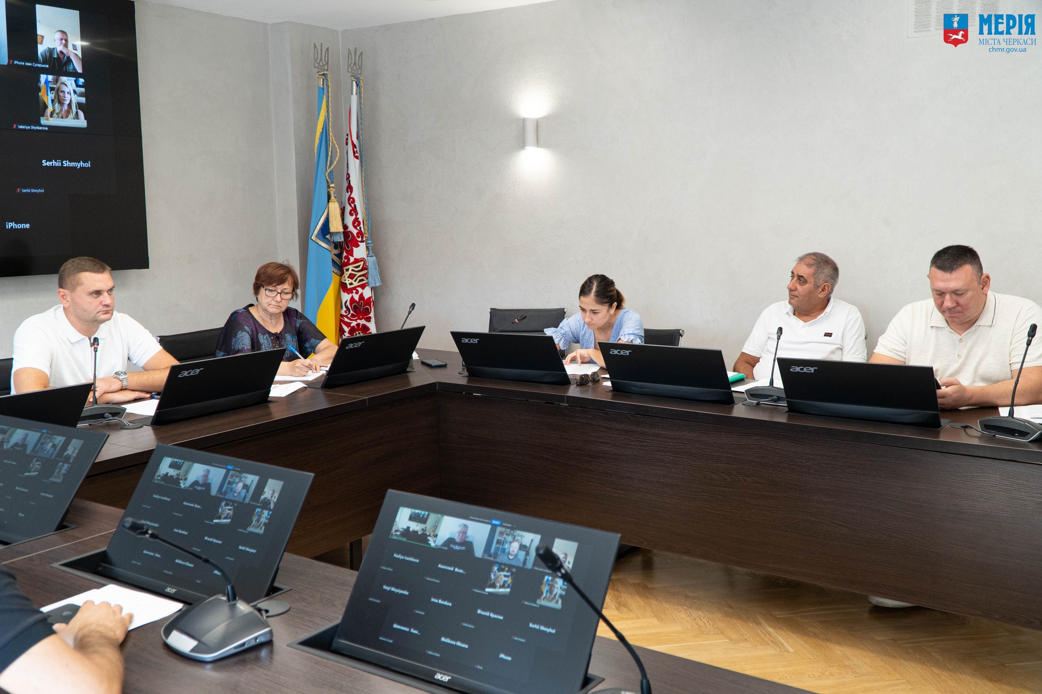 Тренерів черкаських олімпійців відзначили пам’ятним знаком “За заслуги перед містом Черкаси”