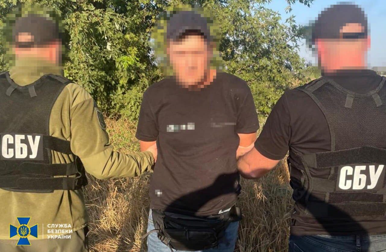 СБУ затримала “на гарячому”: 45-річний житель Черкас передавав ворогу локації ППО (ФОТО, ВІДЕО)