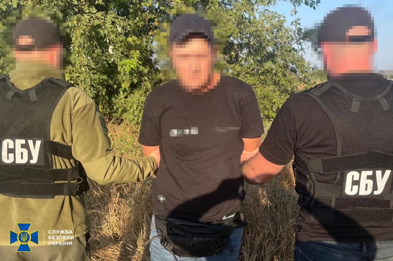 СБУ затримала “на гарячому”: 45-річний житель Черкас передавав ворогу локації ППО (ФОТО, ВІДЕО)