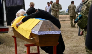 У Черкаському районі попрощалися з двома полеглими військовослужбовцями