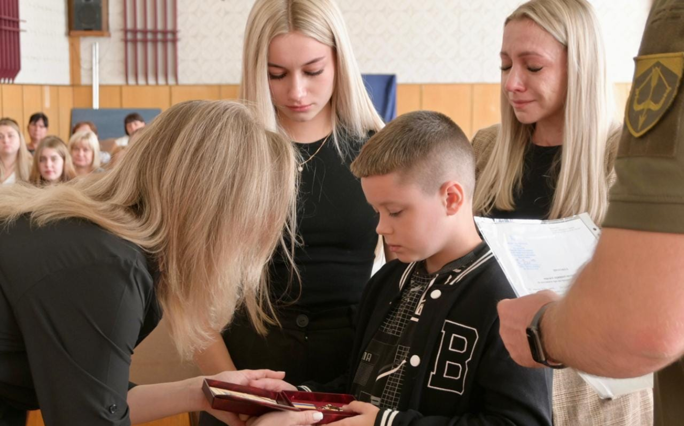 25 родин загиблих військових із Черкащини отримали посмертні ордени (ФОТО)