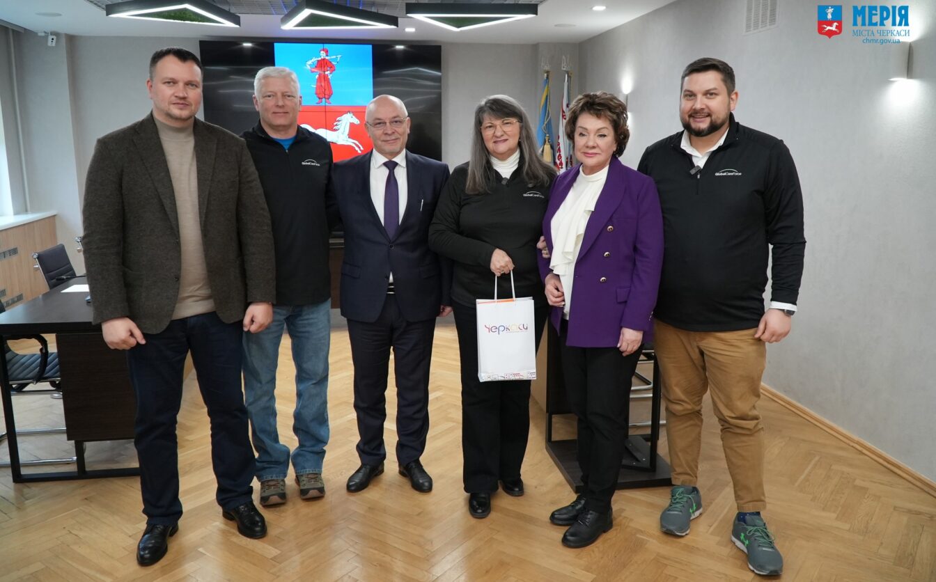 Американські лікарі проводять безплатні обстеження ВПО в Черкасах