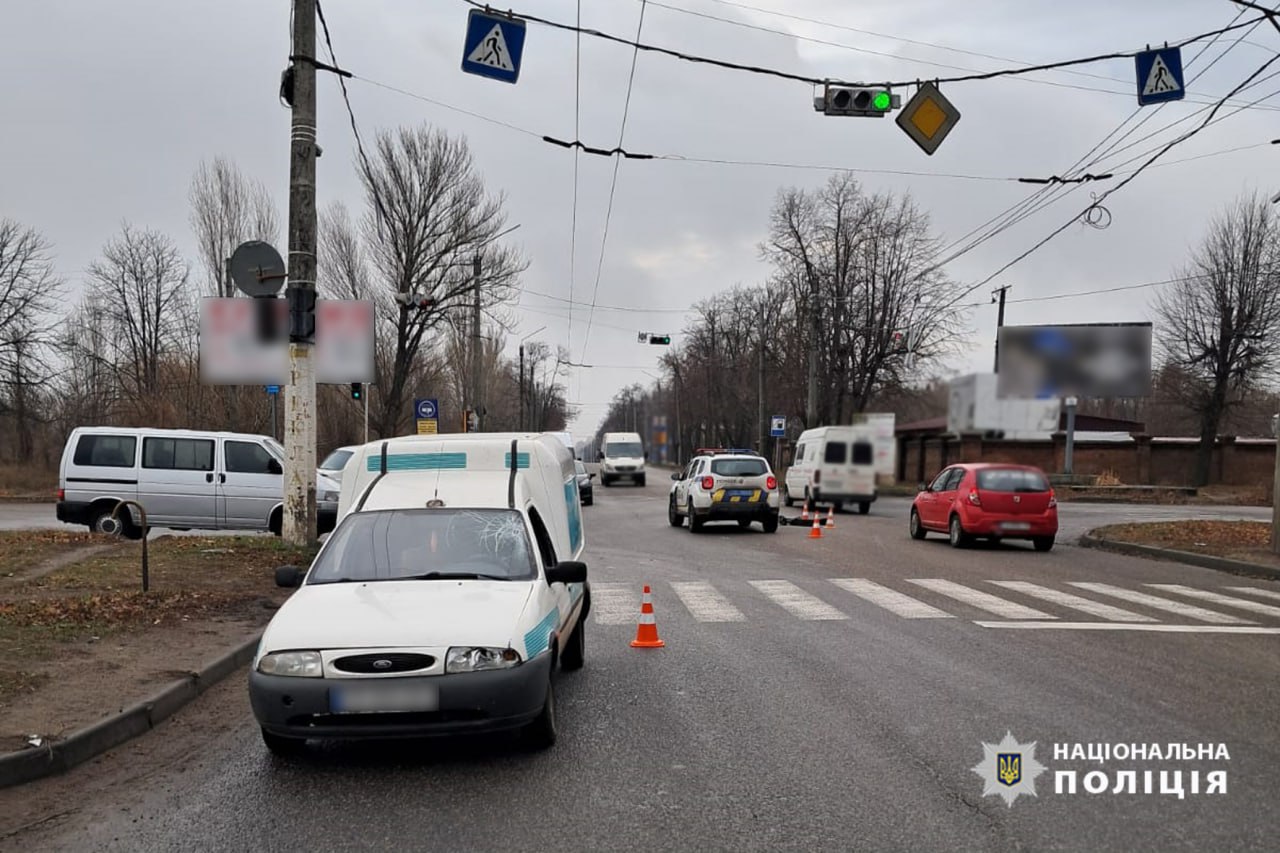 38-річного керманича самоката збили в Черкасах, він у лікарні (ФОТО)