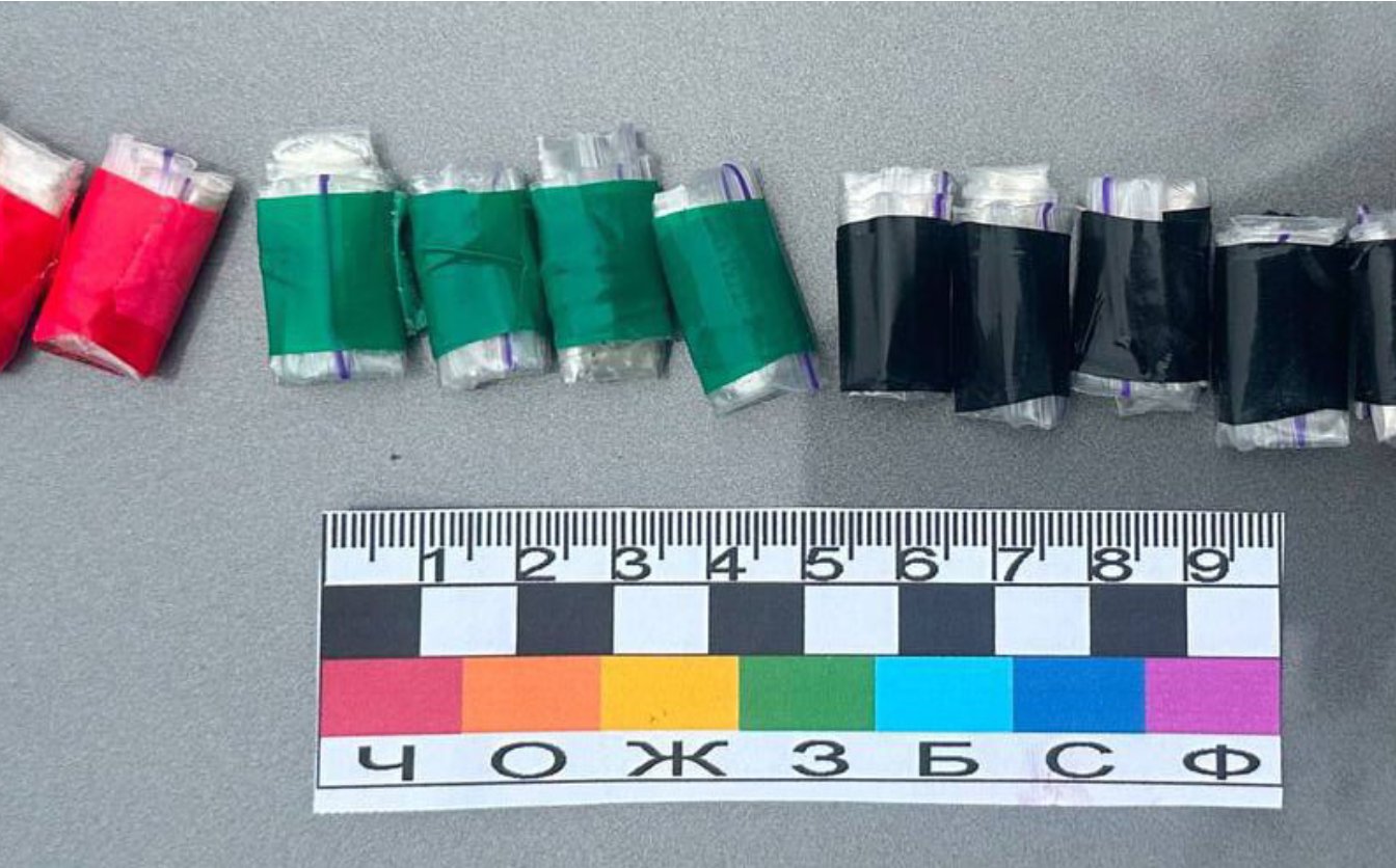 Мали 40 згортків з амфетаміном: у Черкасах затримали закладчиків