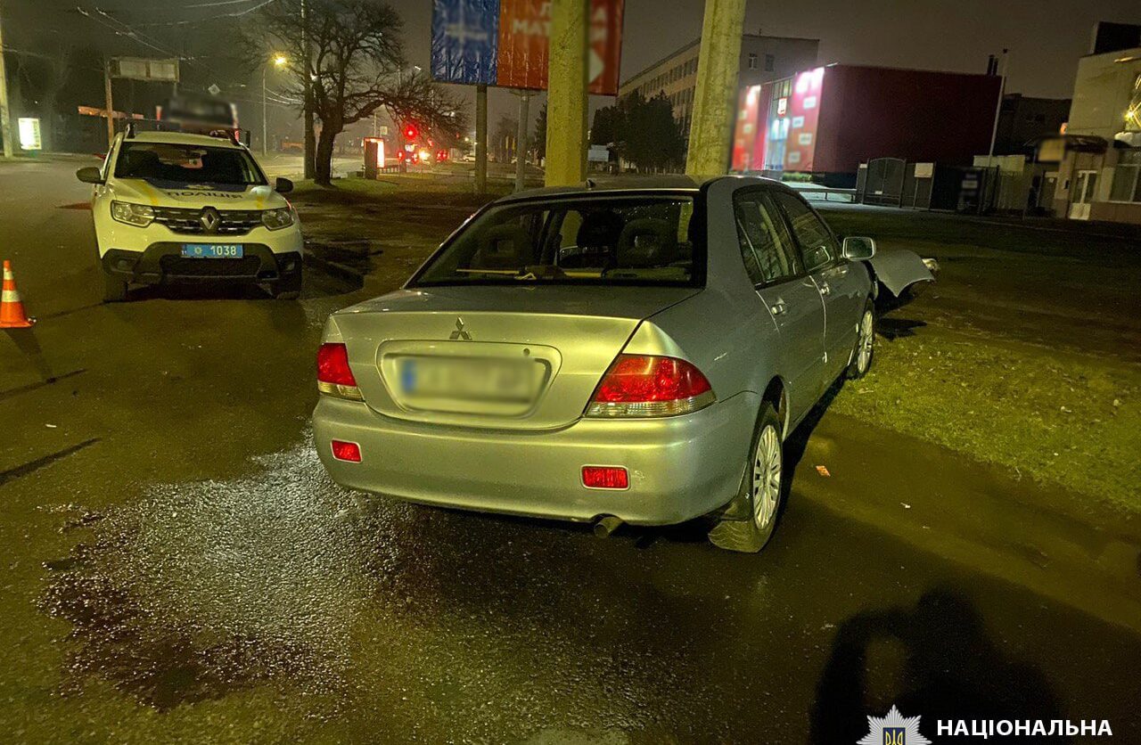 Унаслідок ранкової ДТП у Черкасах травмувалися троє людей, серед них — неповнолітня (ФОТО)