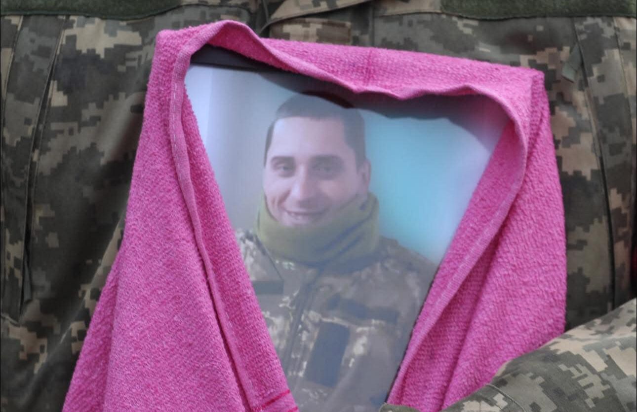 На Уманщині в останню путь провели Героя, життя якого відібрав ворог (ФОТО)