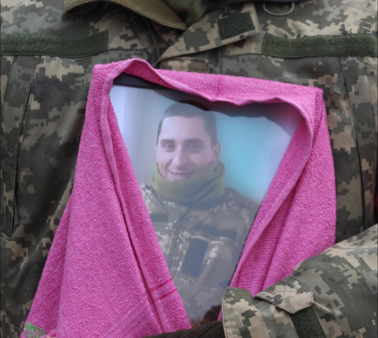 На Уманщині в останню путь провели Героя, життя якого відібрав ворог (ФОТО)