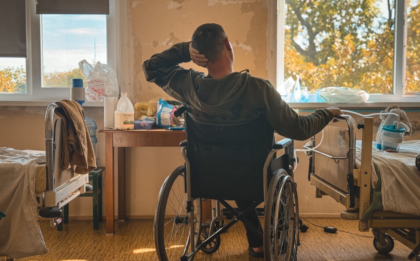 У Черкасах «лікарі без кордонів» здійснюють комплексний медичний догляд за людьми з військовими травмами