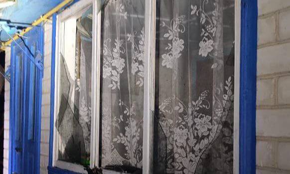 Уламки “шахеда” пошкодили вікна житлових будинків у Черкаському районі (ФОТО)