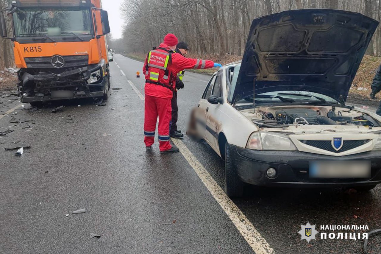 Смертельна ДТП сталася вранці на Черкащині (ФОТО)