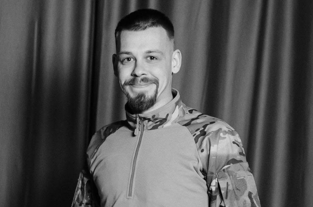 Отримав осколкові поранення: в Черкасах попрощалися з полеглим Героєм