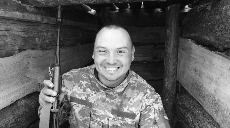 Із перших днів повномасштабної війни боронив Україну: в Черкасах попрощалися з Героєм